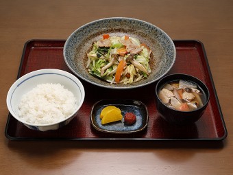 野菜炒め定食（塩）