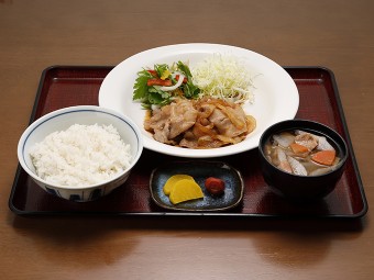 豚生姜焼き定食