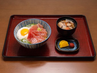 鮪とろろ丼