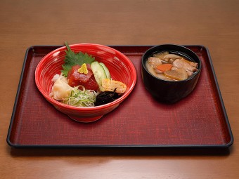 ミニまぐろ丼